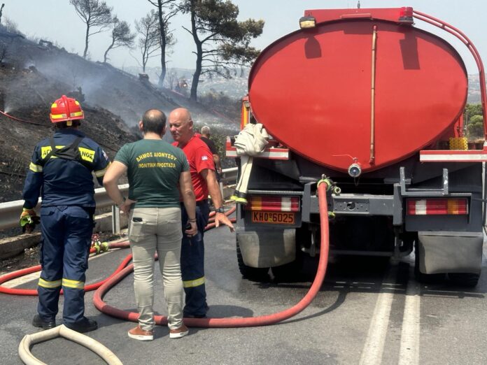 Επιχειρησιακή κινητοποίηση της Πολιτικής Προστασίας για την αντιμετώπιση πυρκαγιάς σε χαμηλή βλάστηση στην περιοχή των Αφιδνών_6a63153886799.jpeg