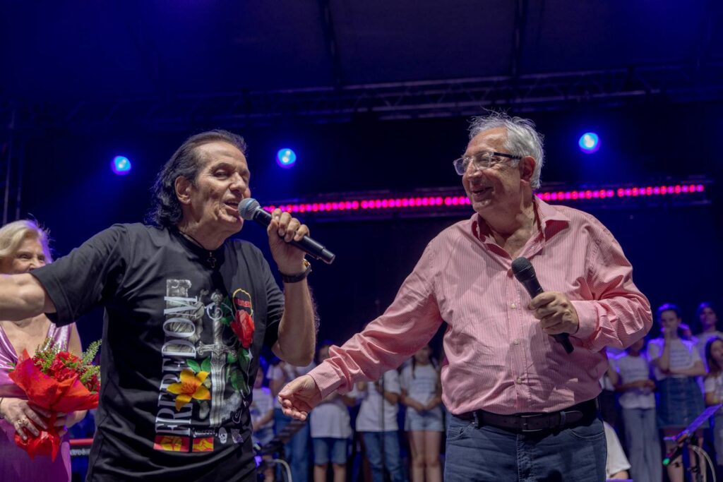 Με τον διαχρονικό Πασχάλη συνεχίστηκε δυναμικά το Φεστιβάλ Δήμου Αμαρουσίου 2026 4 Με τον διαχρονικό Πασχάλη συνεχίστηκε δυναμικά το Φεστιβάλ Δήμου Αμαρουσίου 2026