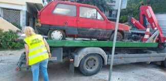 Απομάκρυνση εγκαταλελειμμένων οχημάτων από το οδικό δίκτυο των Βριλησσίων