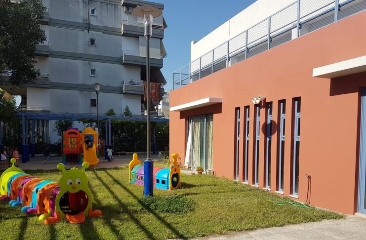 Εγγραφές – επανεγγραφές στους βρεφονηπιακούς σταθμούς του Δήμου Ηρακλείου Αττικής για τους κατόχους voucher δωρεάν φιλοξενίας Home
