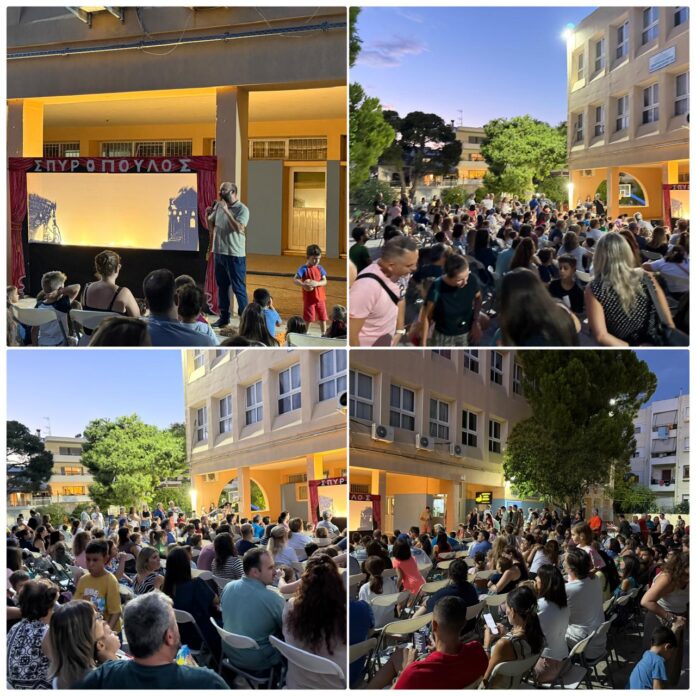 Μεγάλη συμμετοχή στην παιδική παράσταση Καραγκιόζη και στην παράδοση των voucher σχολικών ειδών από τον Δήμο Λυκόβρυσης–Πεύκης_6aa7be19cccac.jpeg