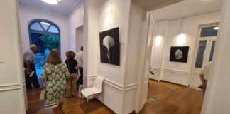 Πραγματοποιήθηκαν τα εγκαίνια της έκθεσης ζωγραφικής με τίτλο «Η εξέλιξη των ειδών» της εικαστικού Παρασκευής Γαρδέλη στον Πολυχώρο Πολιτισμού «ΑΡΤΕΜΙΣ»