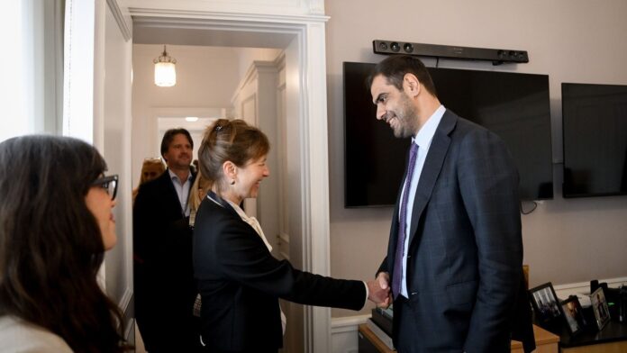 Συνάντηση του Υφυπουργού παρά τω Πρωθυπουργώ και Κυβερνητικού Εκπροσώπου Παύλου Μαρινάκη με αντιπροσωπεία της Deutsche Welle_6ae5aac4cc645.jpeg